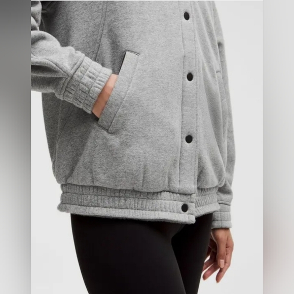 NWT Lululemon Scuba Oversized Varsity Jacket - Heathered Medium Grey Size M/L - Picture 3 of 9